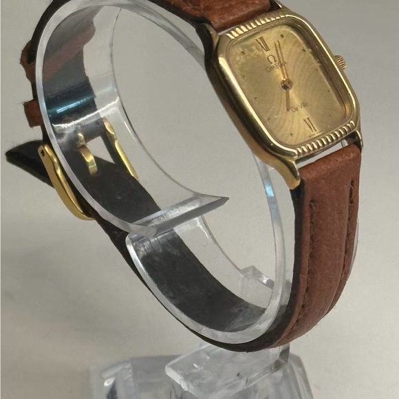 Vintage Omega De Ville 1450 Gold Watch with Tan Leather Strap New Battery - Picture 3 of 8